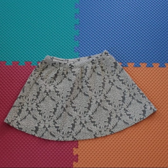 Bethany Mota black & cream flower skirt - Picture 2 of 4